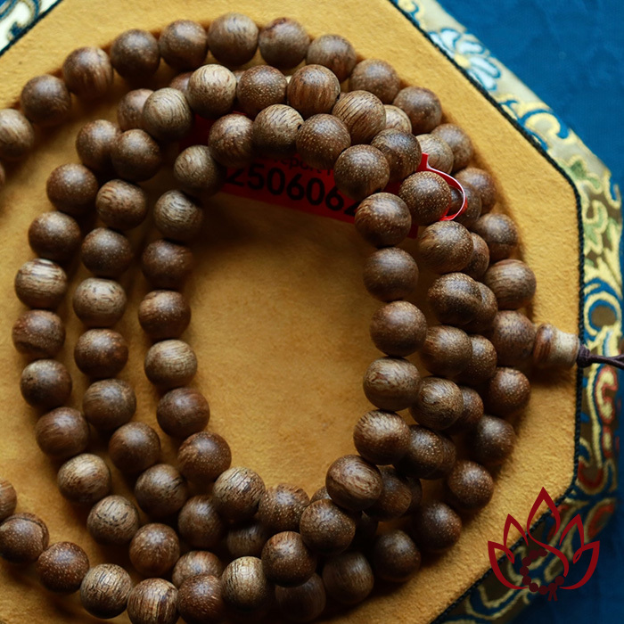 Vòng Trầm Hương 108 Hạt | 7 Ly | Trầm Tốc Kiến Tự Nhiên Lâu Năm